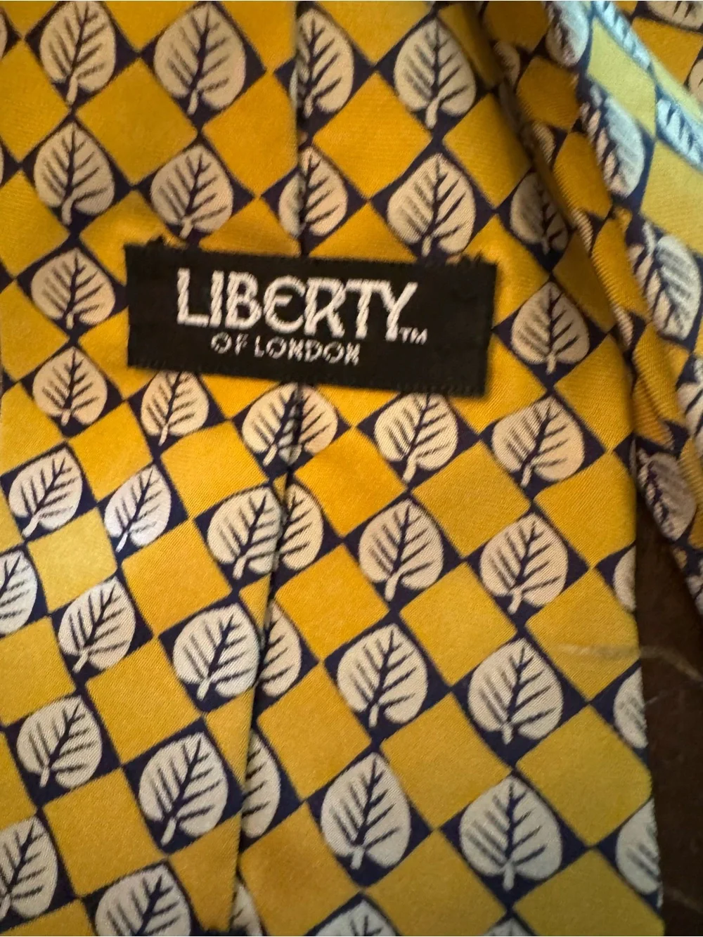 Liberty of London Mens Yellow Navy Leaf Pattern Silk Tie Made In USA